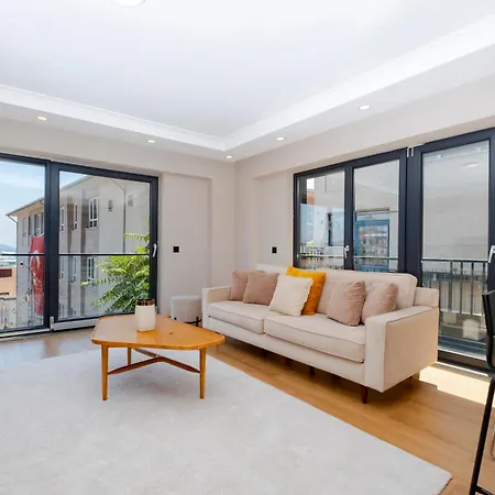 Διαμέρισμα 2-bedroom With Bosphorus View *